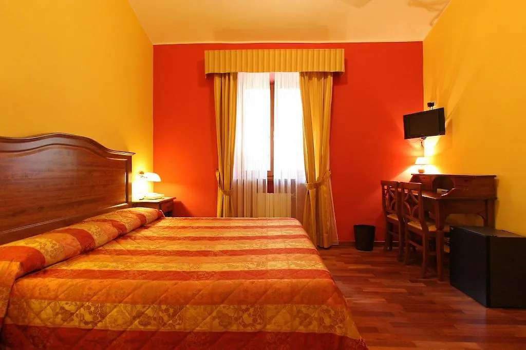 ***  Hotel La Torre Ai Mari Sarteano Włochy